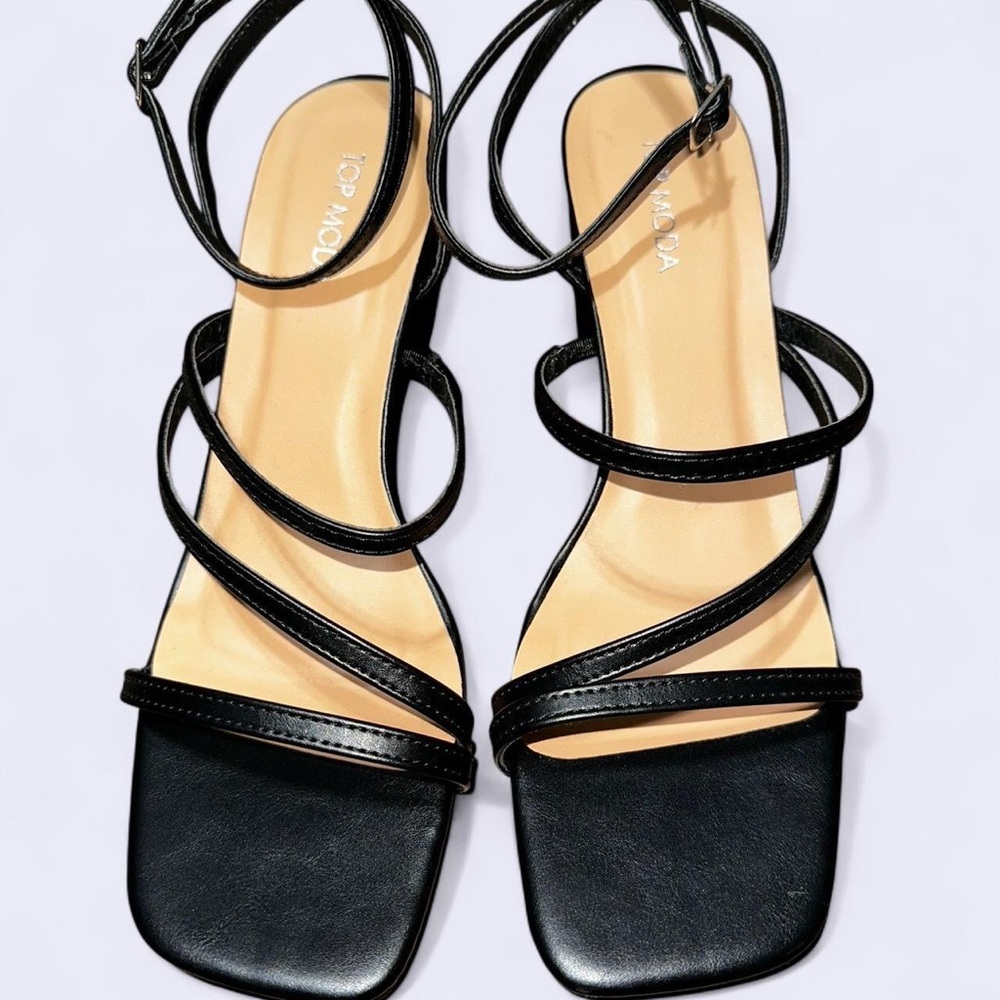 TOP Moda Black Strappy Sandals with Square Toe